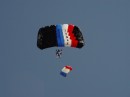 parachute lachen 050812 15.48-01 Daniel Wagner * Jacques BALL * 2560 x 1920 * (1.69MB)